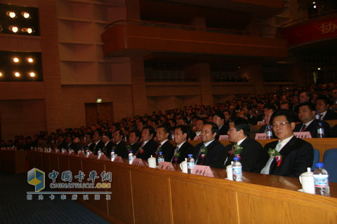 濰柴動(dòng)力2010年商務(wù)大會(huì)隆重召開