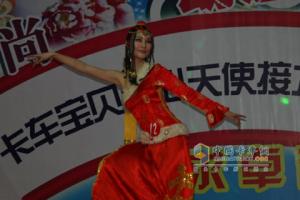 酷似大S的卡車(chē)寶貝