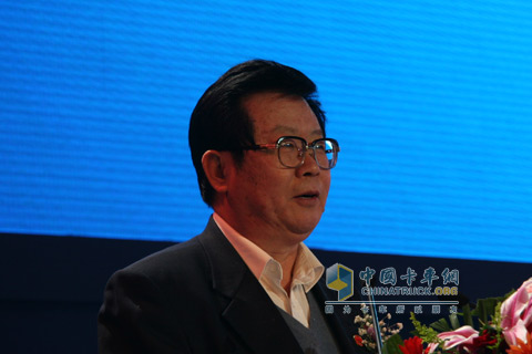 北京汽車(chē)工業(yè)控股有限責(zé)任公司黨委常委、董事張東升