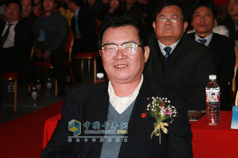北京汽車(chē)工業(yè)控股有限責(zé)任公司黨委常委、董事張東升