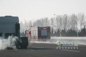距離越來越遠