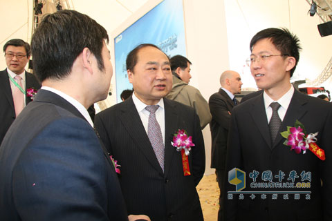 2010北京車(chē)展南京依維柯領(lǐng)導(dǎo)交流