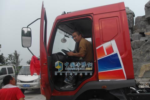濟南用戶試駕東風柳汽乘龍609