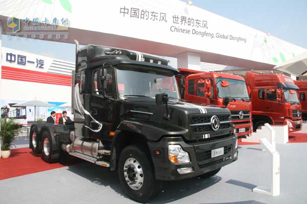 [上海車(chē)展]東風(fēng)天龍新長(zhǎng)頭車(chē)驚艷上海車(chē)展