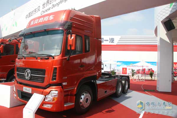 [上海車(chē)展]東風(fēng)天龍新長(zhǎng)頭車(chē)驚艷上海車(chē)展