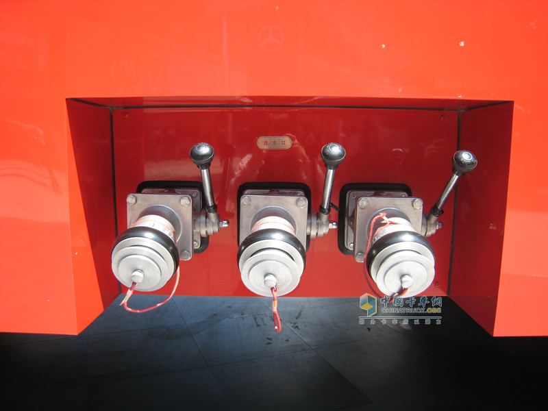[上海車(chē)展]德國(guó)曼與中國(guó)重汽聯(lián)合參加上海車(chē)展