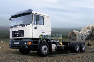 青年曼 300馬力 6×4 牽引車(chē) YTQ1250FD1