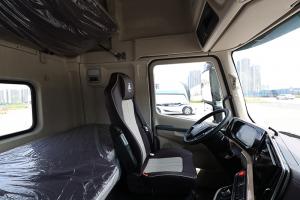 東風(fēng)柳汽乘龍 H5V 460馬力 6x4 輕量化牽引車(chē)
