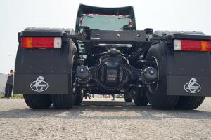 東風(fēng)柳汽乘龍 H5V 460馬力 6x4 輕量化牽引車(chē)