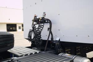 東風(fēng)柳汽乘龍 H5V 282kwh 6x4 充換電一體牽引車(chē)