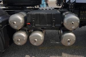 東風(fēng)柳汽乘龍 H5V 282kwh 6x4 充換電一體牽引車(chē)