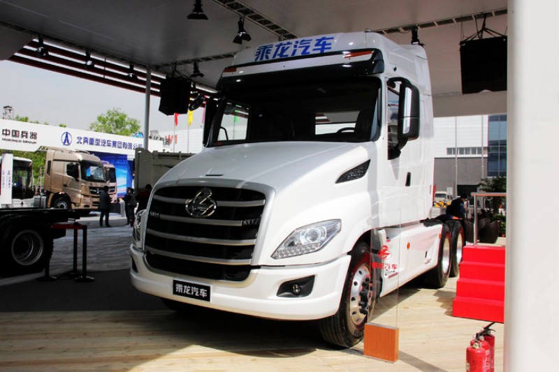 東風(fēng)柳汽 乘龍T7重卡 520馬力 6X4 國(guó)五牽引車(LZ4251T7DB)