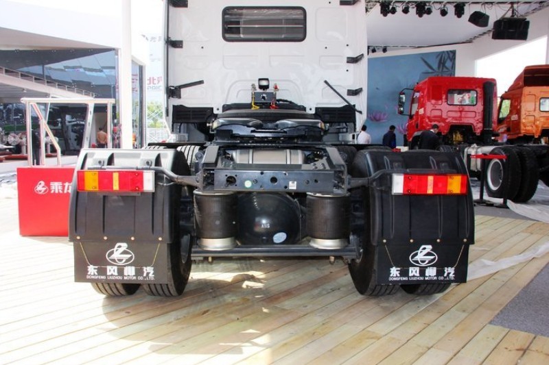 東風(fēng)柳汽 乘龍T7重卡 520馬力 6X4 國(guó)五牽引車(LZ4251T7DB)