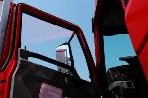 一汽解放青汽 天V重卡 400力 6X4 LNG 國五牽引車(CA4258P2K15T1NE5A80)