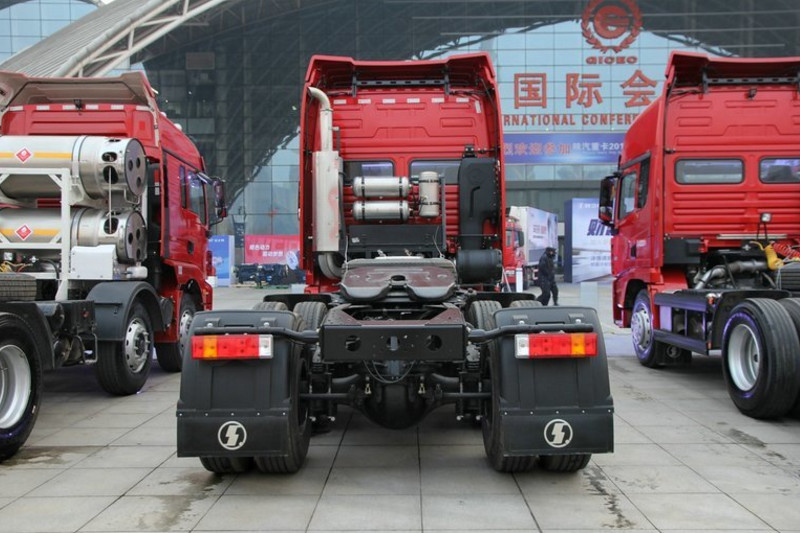 陜汽重卡 德龍X3000 460馬力 6X4 LNG 國(guó)五牽引車(chē)(SX42584X344TL)