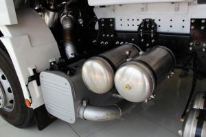 陜汽重卡 德龍F(tuán)3000 380馬力 6X4 國四LNG牽引車(SX4258NT384TL)