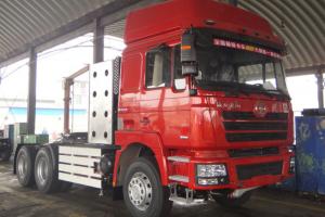 陜汽重卡 德龍F(tuán)3000 380馬力 6X4 國四LNG牽引車(SX4256NT384T)