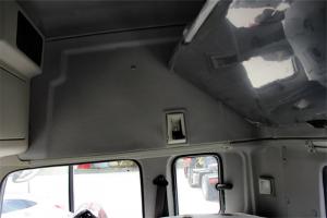中國(guó)重汽 豪曼重卡 340馬力 4X2 國(guó)五牽引車(chē)(半高頂)(ZZ4188K10EB0)