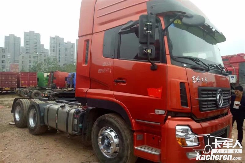 東風(fēng)商用車 天龍重卡 375馬力 6X2 國(guó)五天然氣牽引車(DFH4240A1)