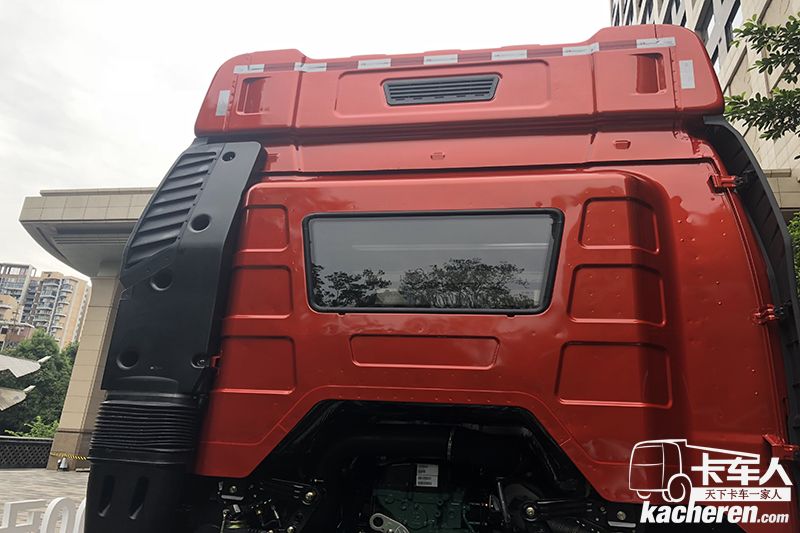 解放 新J6 500馬力 8×4自卸車(chē)