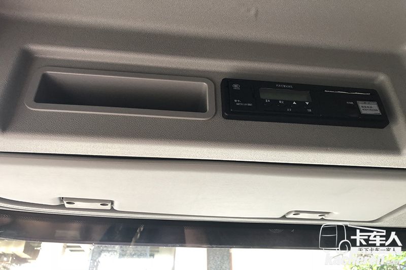 解放 新J6 500馬力 8×4自卸車(chē)