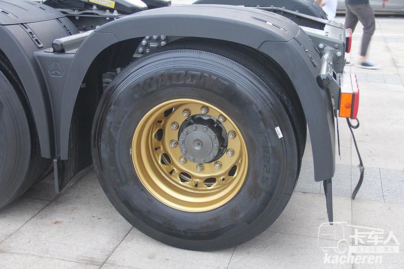 中國(guó)重汽 豪瀚N6G重卡 380馬力 8X4自卸車底盤(pán)