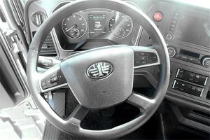一汽解放 J7重卡 豪華型 550馬力 6X2R 國五AMT自動(dòng)擋牽引車(CA4250P77K25T2E5)