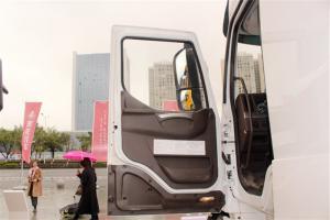 東風(fēng)柳汽 乘龍T7重卡 550馬力 6X4 國五長頭牽引車(16擋)(LZ4251T7DB)