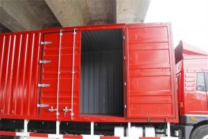 青島解放 龍V中卡 180馬力 4X2 國五6.75米廂式載貨車(CA5168XXYPK2L2E5A80-3)