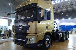 陜汽重卡 德龍X3000 460馬力 6×4 國(guó)六 LNG牽引車(chē)