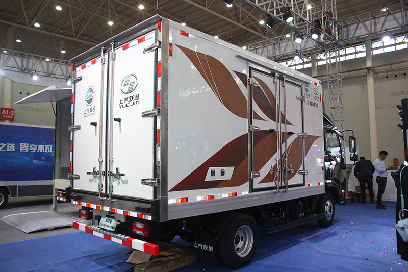 上汽躍進 C500-33 156馬力 4×2 國五 冷藏車 紀念版
