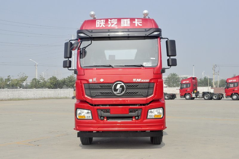 陜汽重卡 德龍新M3000 標(biāo)柜版 340馬力 4X2 國(guó)五牽引車(SX4180MB1B)