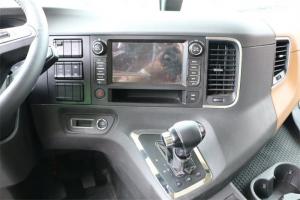 陜汽重卡 德龍X6000 500馬力 6X2 國五AMT自動擋牽引車(中提升)(SX4250GC3)