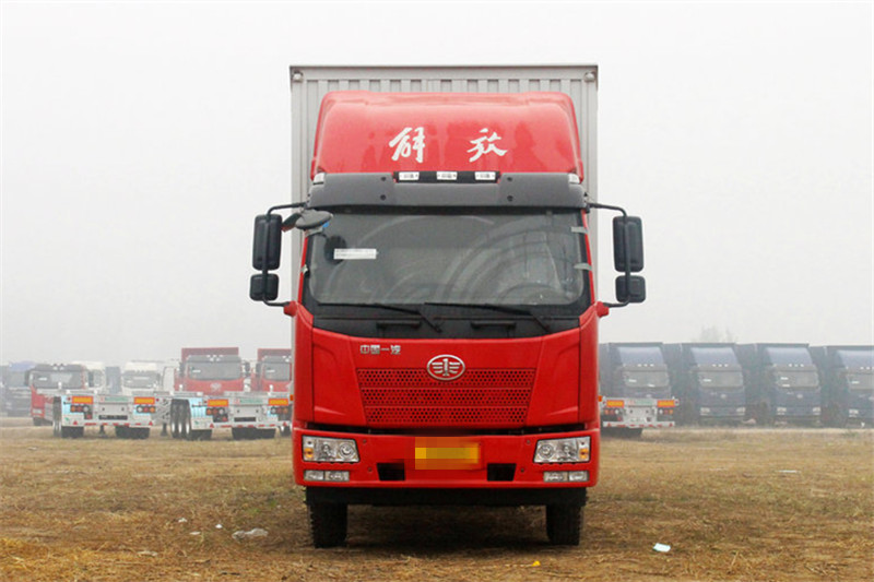 一汽解放 J6L中卡 復(fù)合型 220馬力 6X2 9.7米 國(guó)五廂式載貨車(chē)(CA5250XXYP62K1L8T3E5)