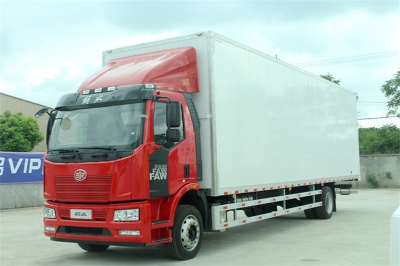 一汽解放 J6L中卡 復合型 180馬力 6.8米 國五廂式載貨車(CA5160XXYP62K1L4A1E5)