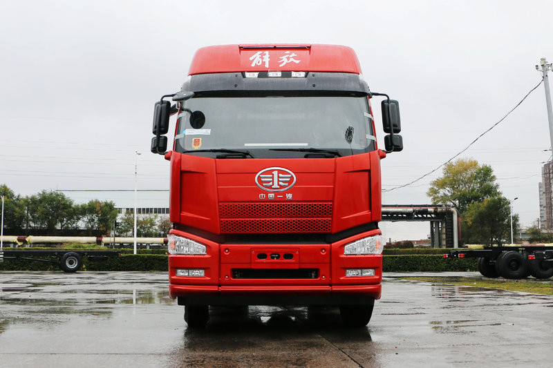 一汽解放 J6P重卡 新北方版 420馬力 6X4 國五牽引車(CA4250P66K24T1A1E5)