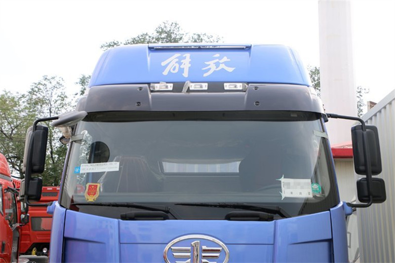 一汽解放 J6M重卡 280馬力 4X2 國(guó)五牽引車(chē)(10擋)(CA4180P63K1A1E5)