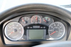 一汽解放青汽 天V重卡 400馬力 6X4 國五LNG牽引車(3.7速比)(CA4258P2K15T1NE5A80)