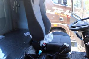 一汽解放青汽 悍V重卡 南方版 375馬力 6X4 國五牽引車(CA4256P1K2T1E5A80)