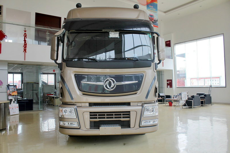 東風(fēng)商用車 天龍旗艦KX 2018款北方版 520馬力 6X4 國(guó)五危險(xiǎn)品牽引車(DFH4250CX4)
