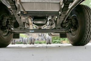 東風(fēng)商用車 天錦中卡 180馬力 4X2 6.75米 國五倉柵式載貨車(DFH5160CCYBX1JVA)