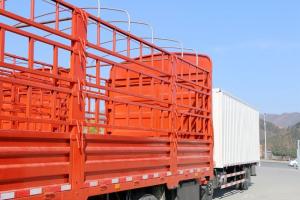 東風(fēng)商用車 天錦中卡 180馬力 4X2 6.75米 國五倉柵式載貨車(DFH5180CCYBX3JV)