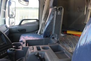 東風(fēng)商用車 天龍重卡 245馬力 6X2 9.6米 國五廂式載貨車(DFH5250XXYAX1V)