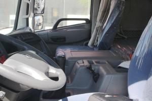 東風(fēng)商用車 天龍重卡 245馬力 6X2 9.6米 國五廂式載貨車(DFH5250XXYAX1V)