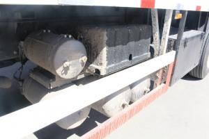 東風(fēng)商用車 天龍重卡 245馬力 6X2 9.6米 國五廂式載貨車(DFH5250XXYAX1V)