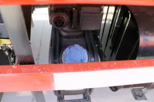 東風(fēng)商用車 天錦中卡 160馬力 4X2 6.75米 國五倉柵式載貨車(DFH5160CCYBX1JV)