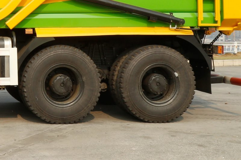 東風(fēng)商用車(chē) 天龍KC重卡 385馬力 8X4 7.6米 國(guó)五自卸車(chē)(9T前橋)(DFH3310A7)