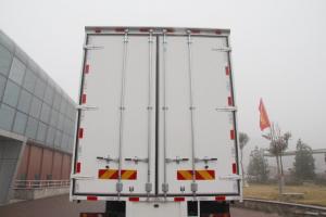 中國(guó)重汽 汕德卡SITRAK C5H重卡 310馬力 9.6米廂式 國(guó)五載貨車(chē)(ZZ5186XXYN711GE1)