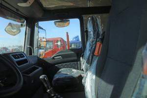 中國(guó)重汽 汕德卡SITRAK C5H重卡 340馬力 8X4 8.6米 國(guó)五欄板載貨車(chē)底盤(pán)(ZZ1316N466GE1)