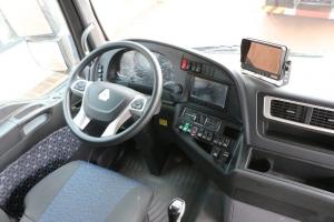 中國重汽 汕德卡SITRAK C7H重卡 480馬力 6X2 國五中置軸貨運(yùn)車(ZZ5266ZKXV603HE1)